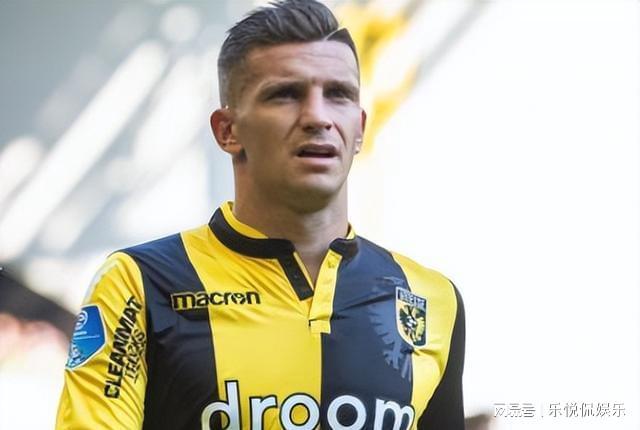 钱与足球理 钱与足球理