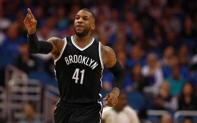 他与布拉德 他与布拉德