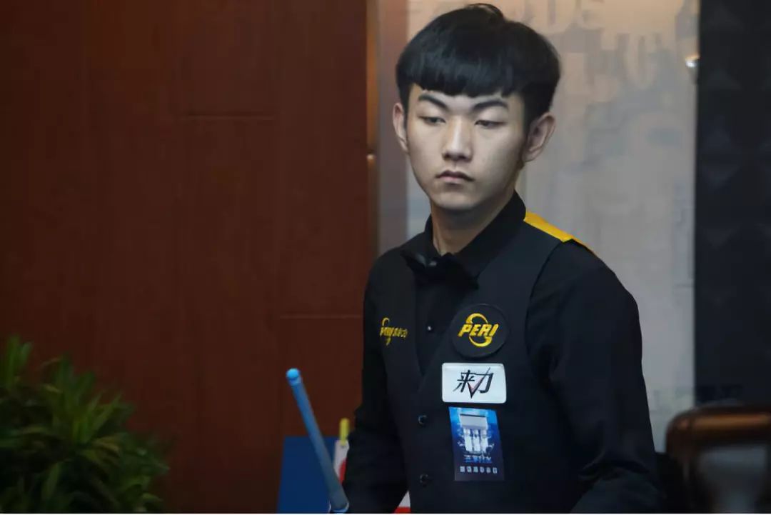 背后不仅是 背后不仅是